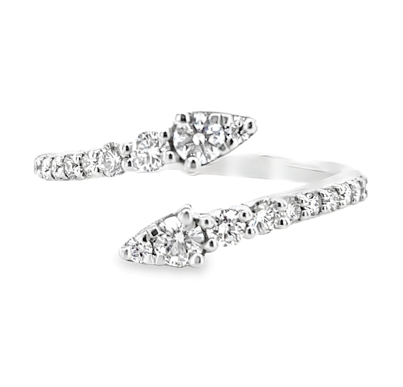 18K WHITE GOLD DIAMOND RING  #130-00268