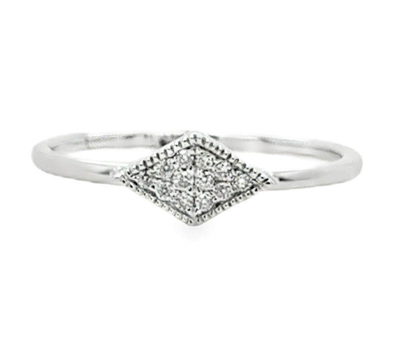14K WHITE GOLD DIAMOND RING  #130-00307