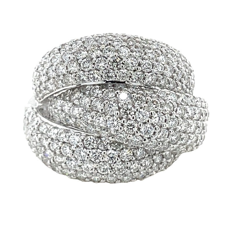 18K WHITE GOLD DIAMOND RING  #130-00069