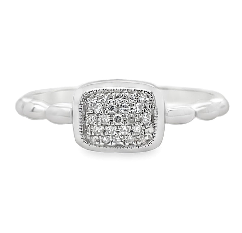 14K WHITE GOLD DIAMOND RING  #130-00079