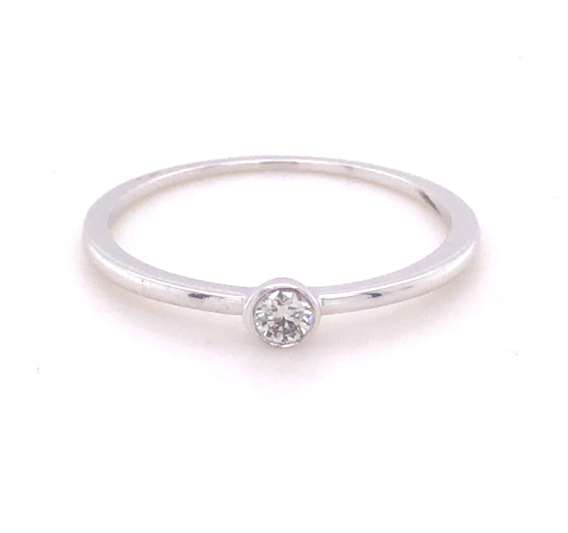 14K WHITE GOLD DIAMOND RING