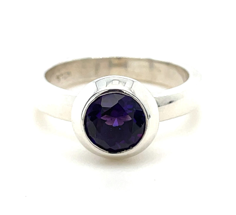 STERLING SILVER AMETHYST RING