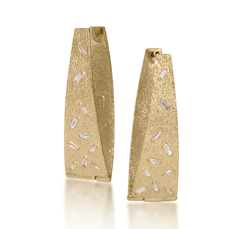 18K YELLOW GOLD DIAMOND EARRINGS