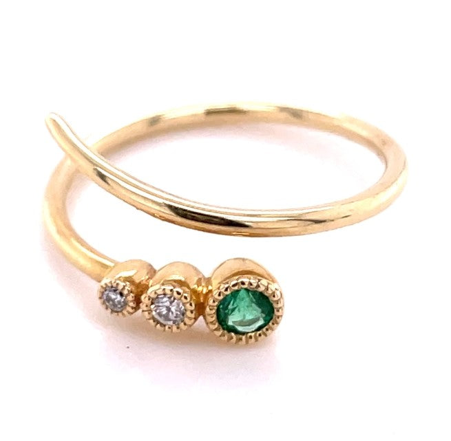 14K YELLOW GOLD EMERALD AND DIAMOND RING