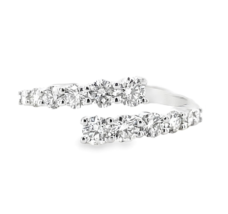 18K WHITE GOLD DIAMOND RING  #130-00267