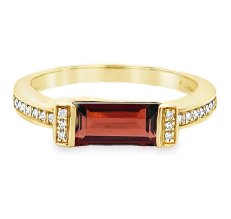 14K YELLOW GOLD GARNET AND DIAMOND RING  #200-00115