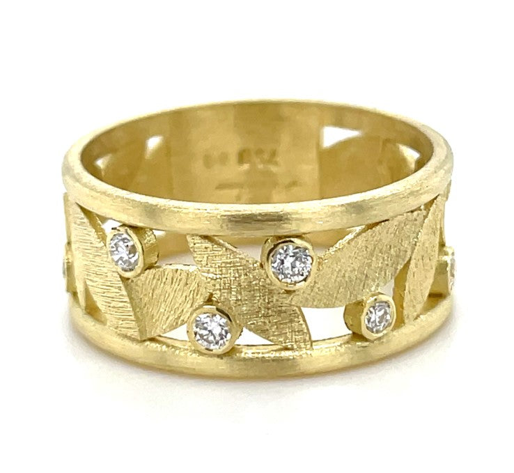 18K YELLOW GOLD DIAMOND RING  #110-00109